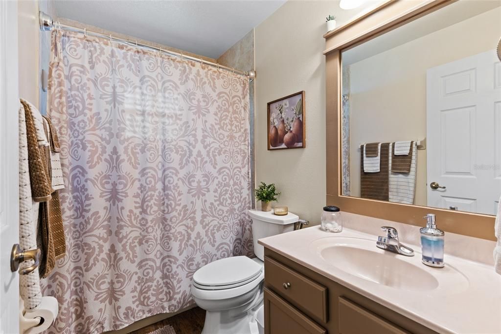 待售: $374,900 (4 贝兹, 2 浴室, 1780 平方英尺)