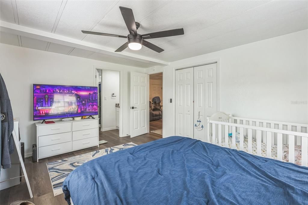 Active With Contract: $208,000 (3 beds, 2 baths, 1346 Square Feet)