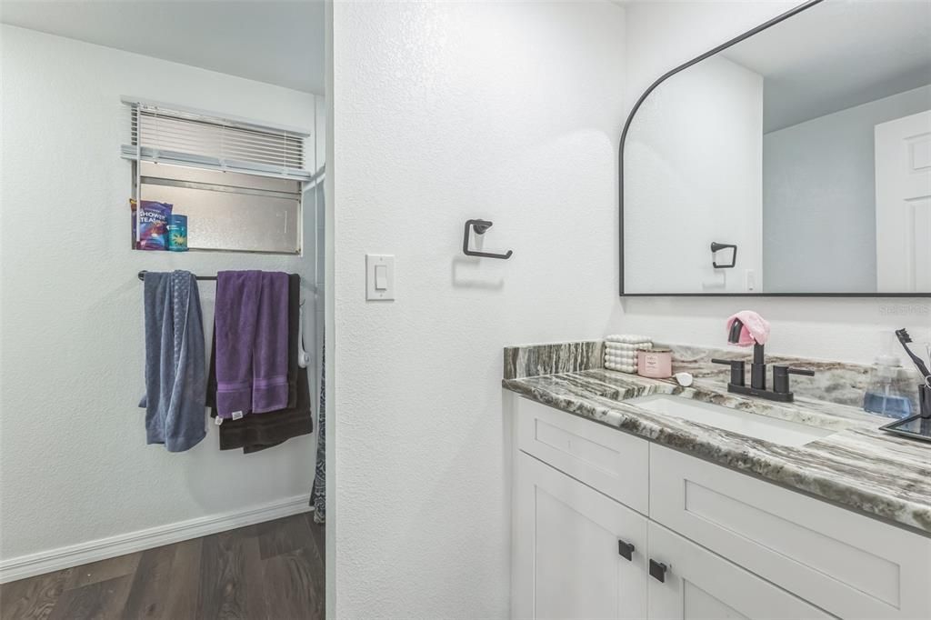 Active With Contract: $208,000 (3 beds, 2 baths, 1346 Square Feet)