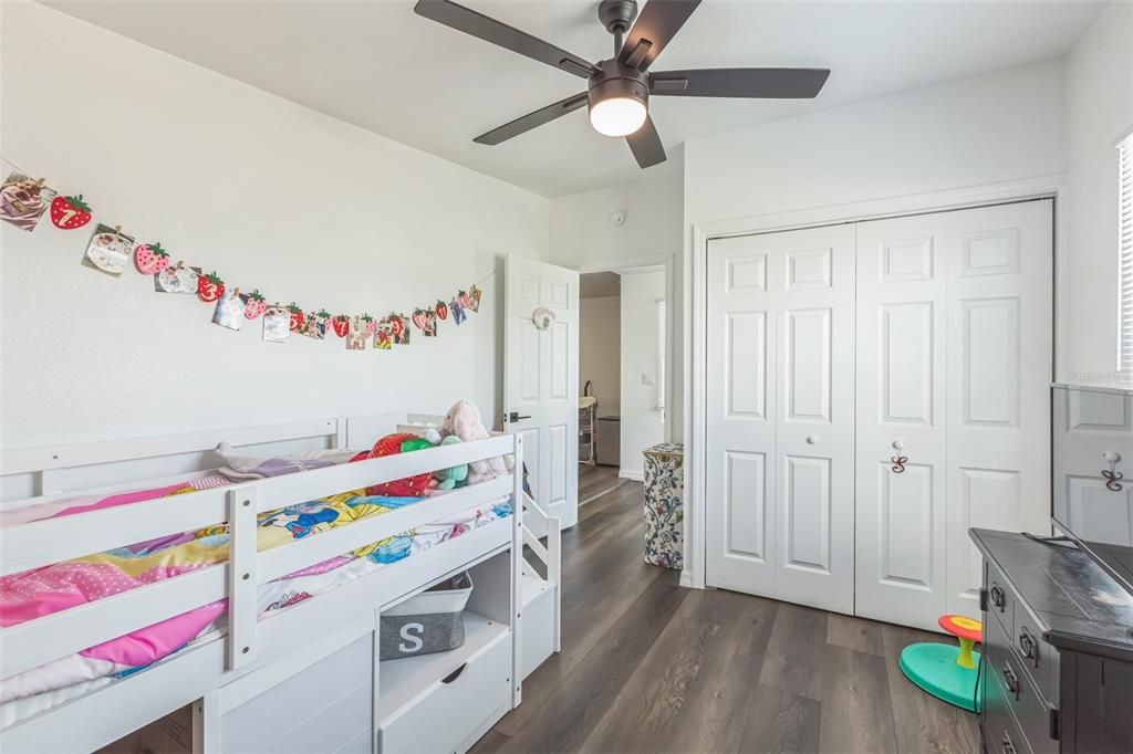 Active With Contract: $208,000 (3 beds, 2 baths, 1346 Square Feet)