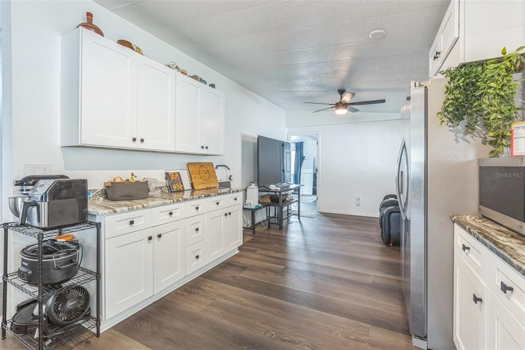 Active With Contract: $208,000 (3 beds, 2 baths, 1346 Square Feet)