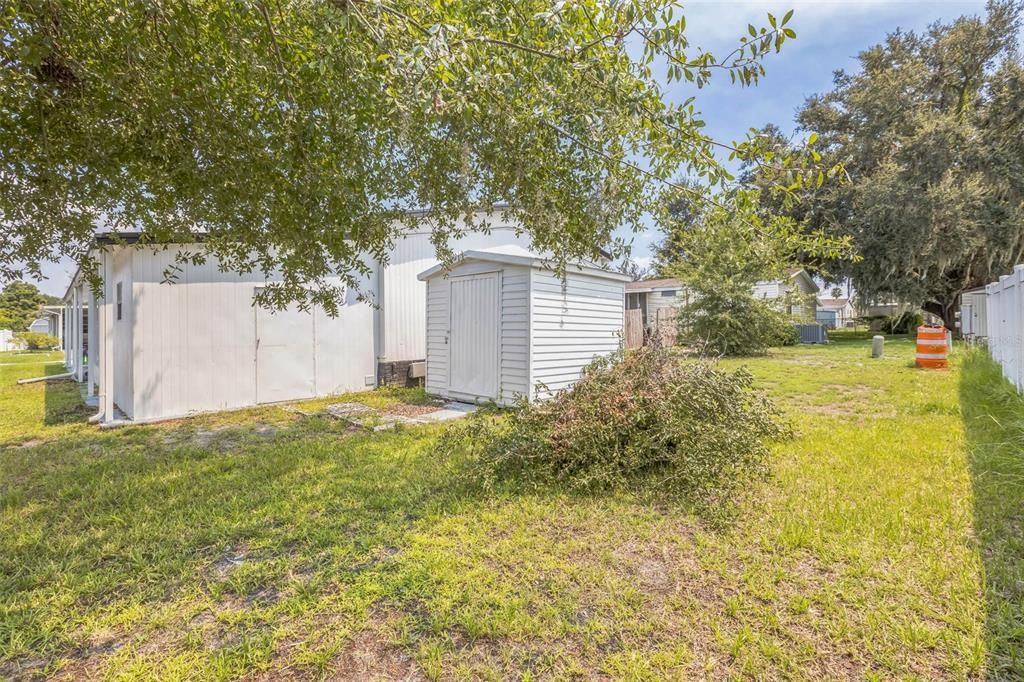 Active With Contract: $208,000 (3 beds, 2 baths, 1346 Square Feet)