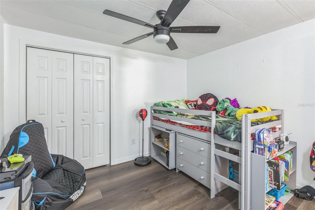 Active With Contract: $208,000 (3 beds, 2 baths, 1346 Square Feet)