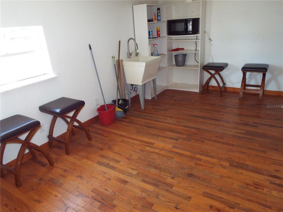 For Sale: $325,000 (0 beds, 0 baths, 872 Square Feet)