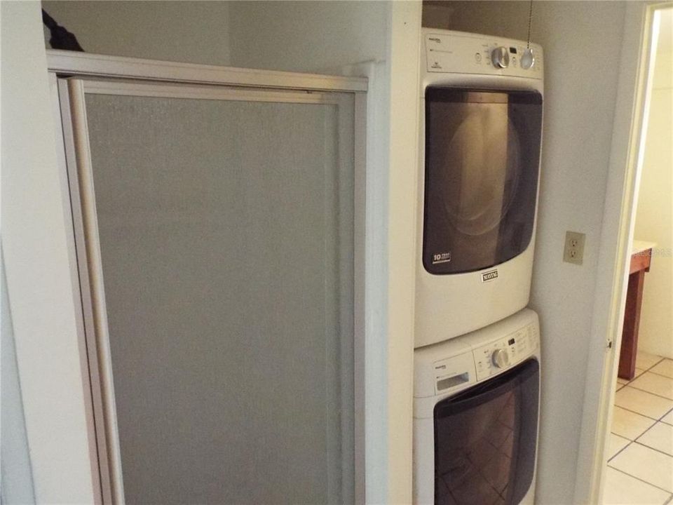 For Sale: $325,000 (0 beds, 0 baths, 872 Square Feet)