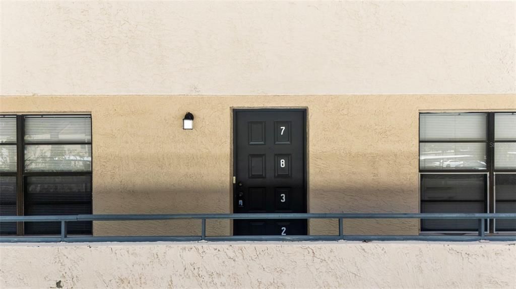 Active With Contract: $125,000 (1 beds, 1 baths, 736 Square Feet)