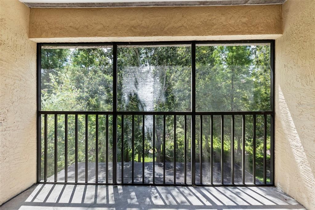 Active With Contract: $125,000 (1 beds, 1 baths, 736 Square Feet)