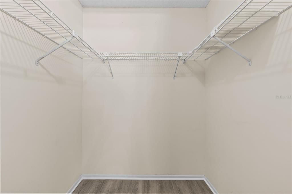 Active With Contract: $125,000 (1 beds, 1 baths, 736 Square Feet)