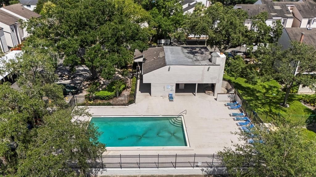 Active With Contract: $125,000 (1 beds, 1 baths, 736 Square Feet)