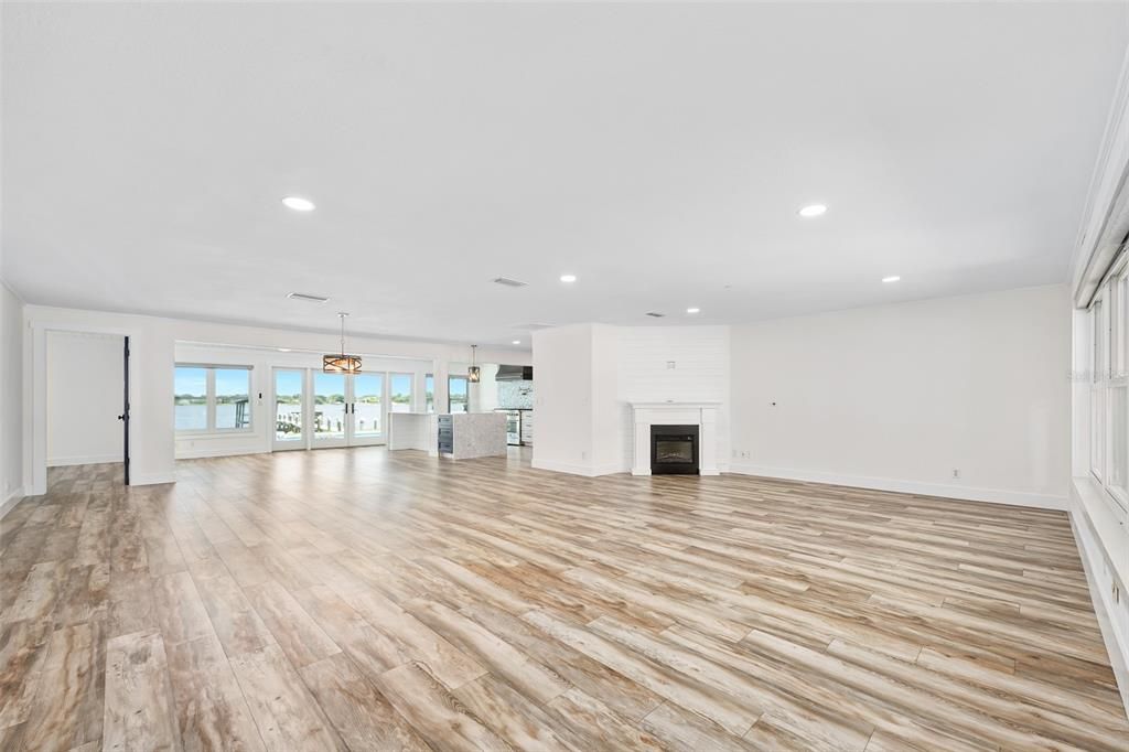 待售: $1,625,000 (4 贝兹, 3 浴室, 2705 平方英尺)