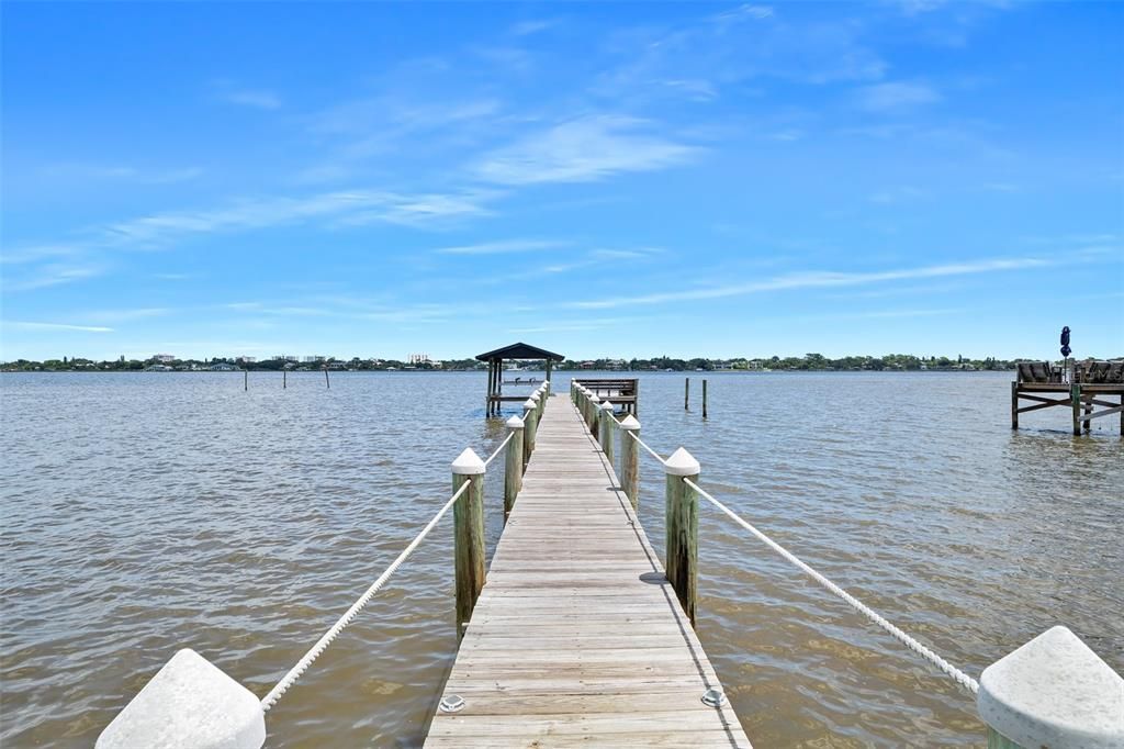 待售: $1,625,000 (4 贝兹, 3 浴室, 2705 平方英尺)