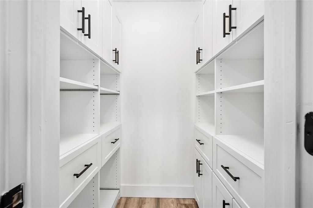 待售: $1,625,000 (4 贝兹, 3 浴室, 2705 平方英尺)