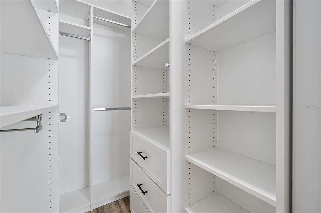 待售: $1,625,000 (4 贝兹, 3 浴室, 2705 平方英尺)