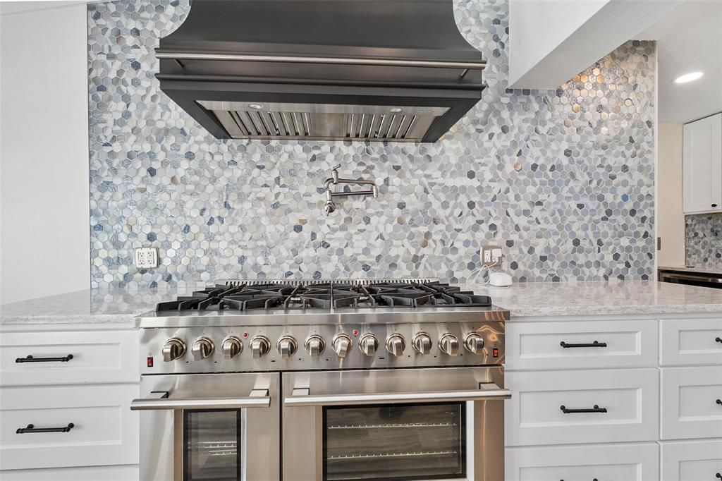 待售: $1,625,000 (4 贝兹, 3 浴室, 2705 平方英尺)