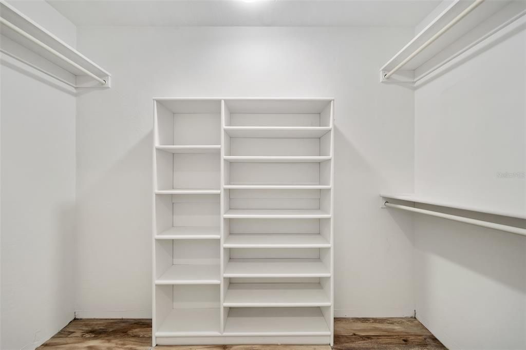 待售: $1,625,000 (4 贝兹, 3 浴室, 2705 平方英尺)