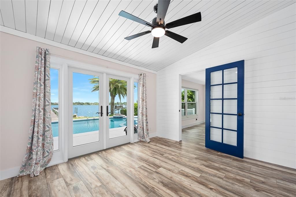 待售: $1,625,000 (4 贝兹, 3 浴室, 2705 平方英尺)