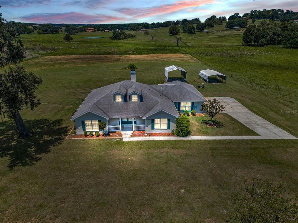 Недавно продано: $475,000 (3 спален, 2 ванн, 1701 Квадратных фут)