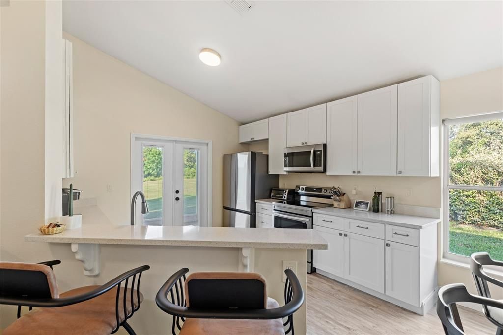 На продажу: $365,000 (3 спален, 2 ванн, 1186 Квадратных фут)