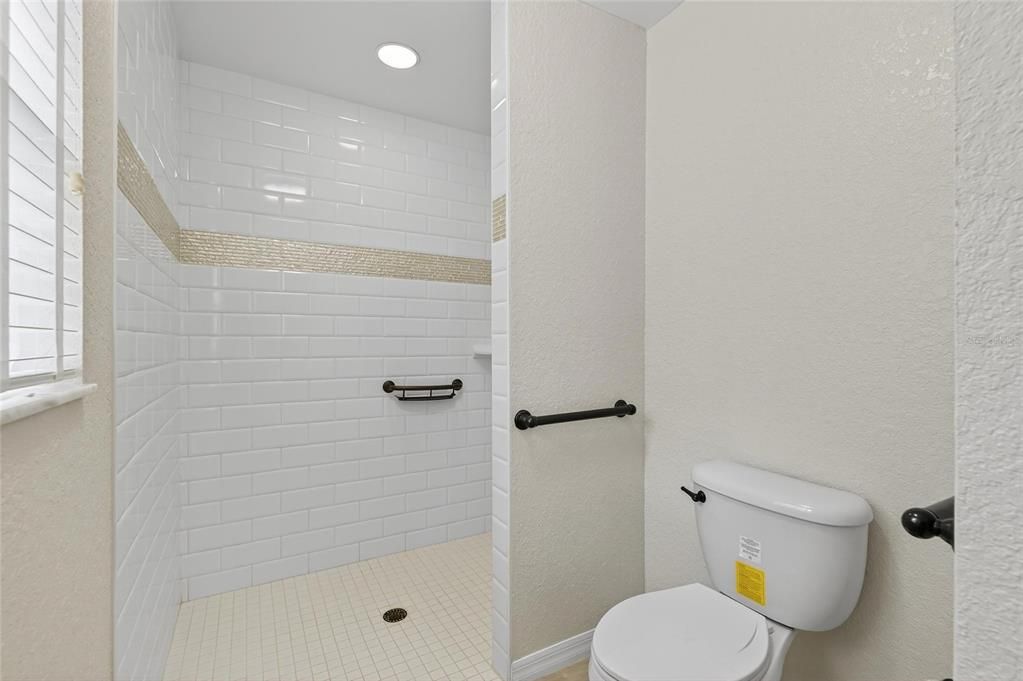 合同活跃: $448,000 (3 贝兹, 2 浴室, 1536 平方英尺)