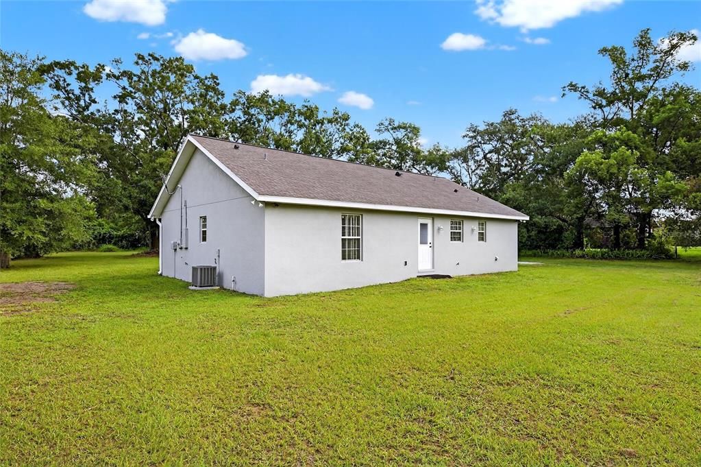 合同活跃: $448,000 (3 贝兹, 2 浴室, 1536 平方英尺)