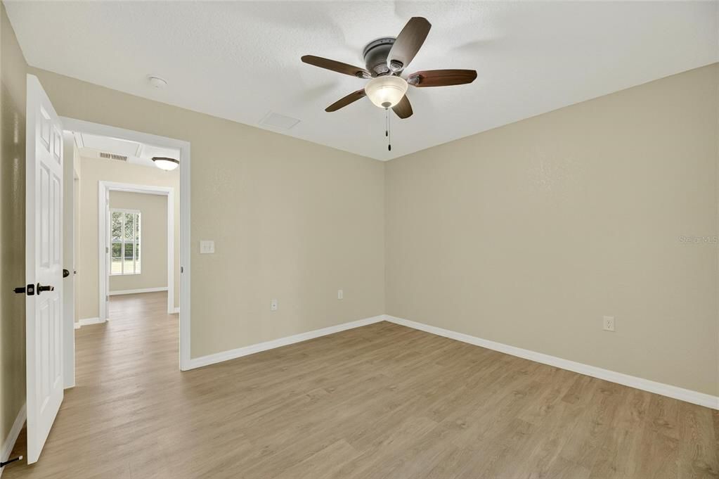 合同活跃: $448,000 (3 贝兹, 2 浴室, 1536 平方英尺)