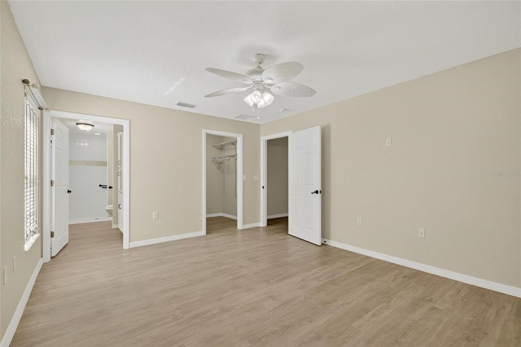 合同活跃: $448,000 (3 贝兹, 2 浴室, 1536 平方英尺)