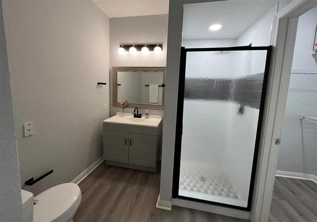 For Sale: $174,900 (1 beds, 1 baths, 562 Square Feet)