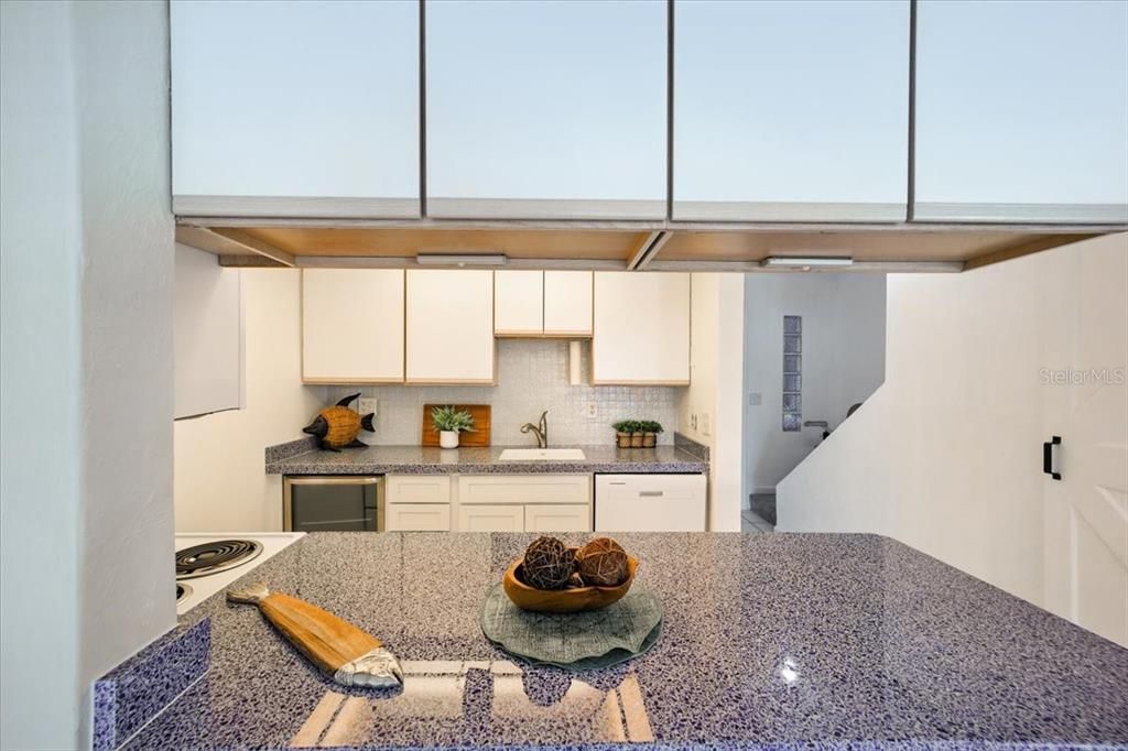 待售: $249,900 (2 贝兹, 2 浴室, 1184 平方英尺)