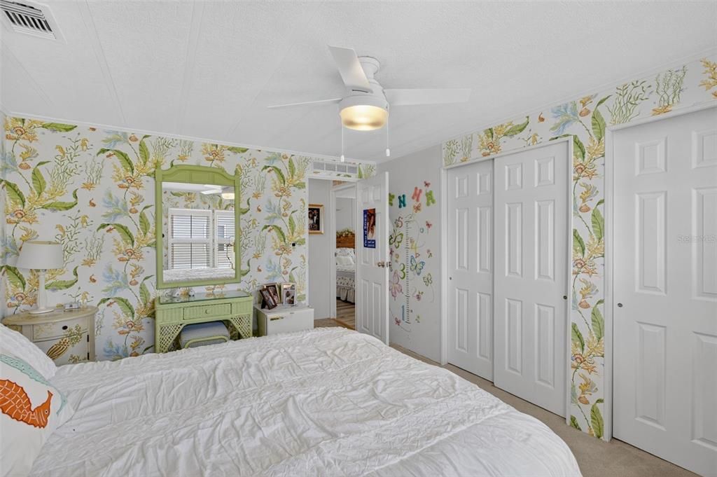 Active With Contract: $180,000 (2 beds, 2 baths, 1434 Square Feet)