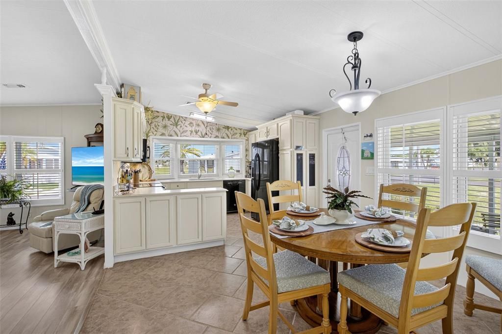 Active With Contract: $180,000 (2 beds, 2 baths, 1434 Square Feet)