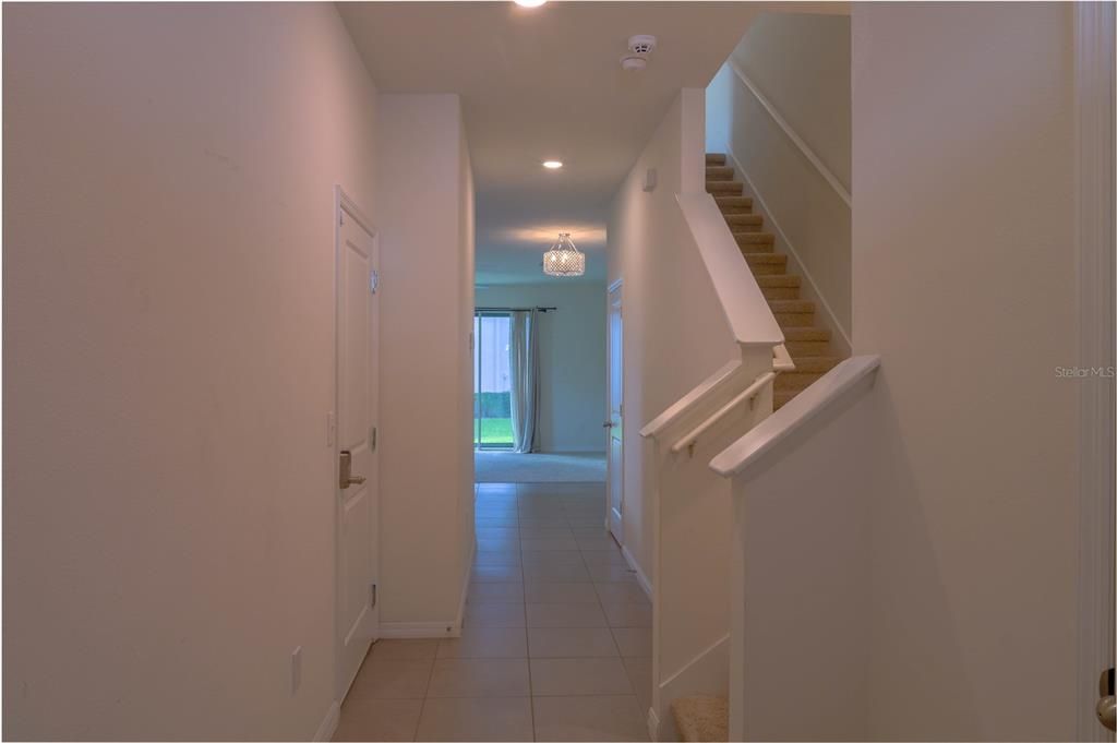 Activo con contrato: $317,000 (3 camas, 2 baños, 1707 Pies cuadrados)