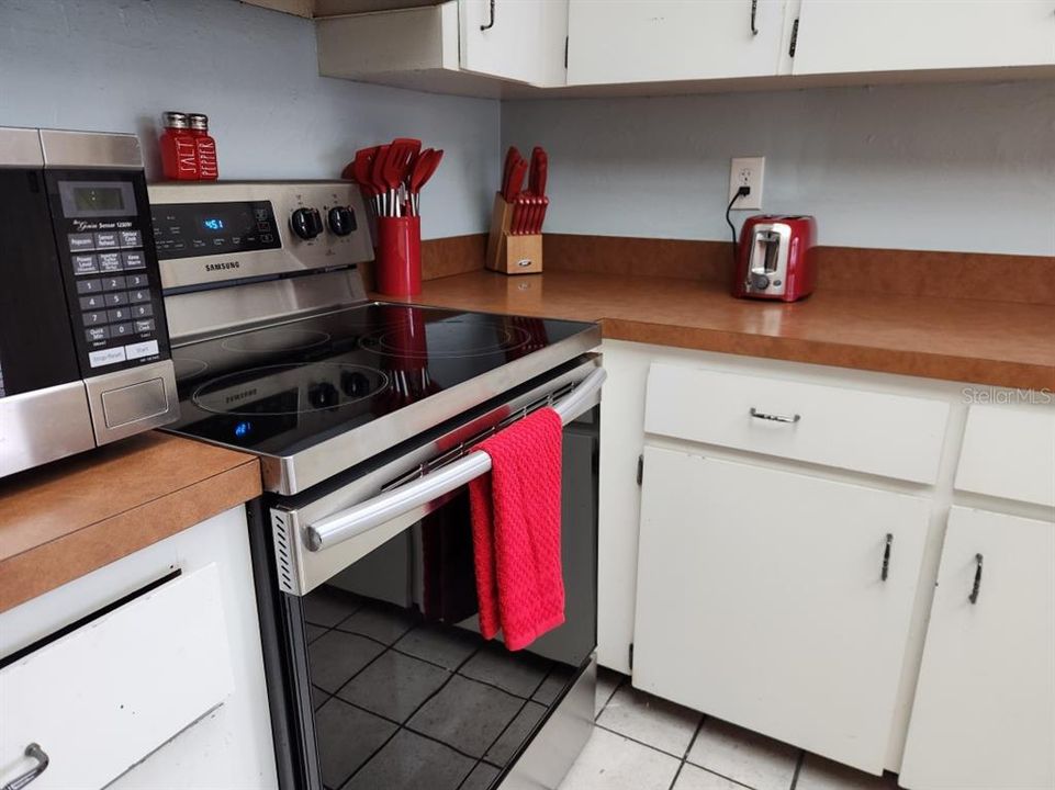 For Rent: $4,999 (4 beds, 2 baths, 2251 Square Feet)