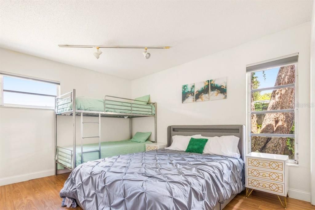 For Rent: $4,999 (4 beds, 2 baths, 2251 Square Feet)