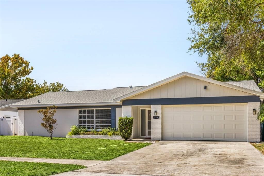 For Rent: $4,999 (4 beds, 2 baths, 2251 Square Feet)