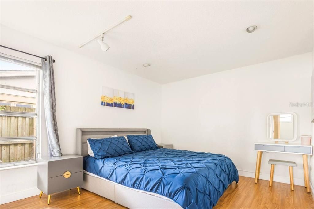 For Rent: $4,999 (4 beds, 2 baths, 2251 Square Feet)