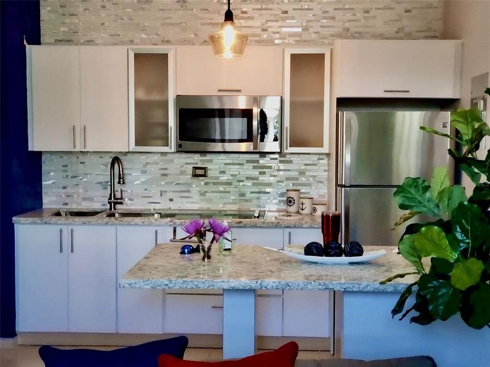 出租: $1,300 (2 贝兹, 1 浴室, 5219 平方英尺)