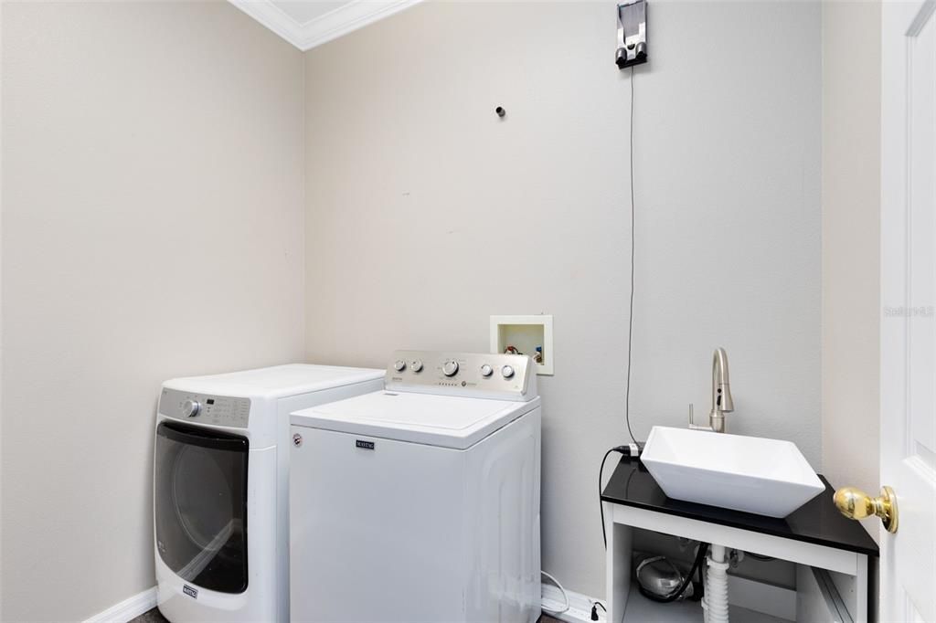 Active With Contract: $499,000 (4 beds, 3 baths, 2864 Square Feet)