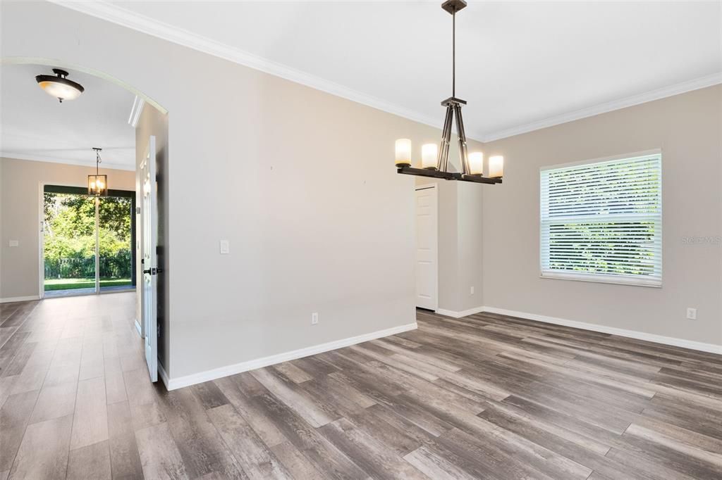 Active With Contract: $499,000 (4 beds, 3 baths, 2864 Square Feet)