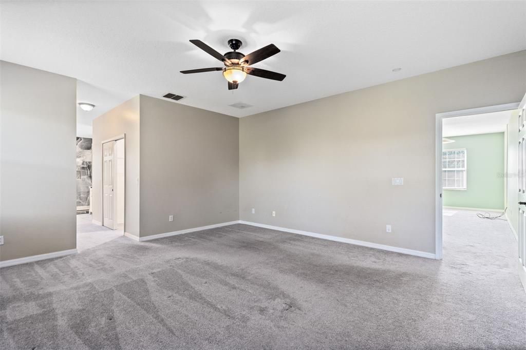 Active With Contract: $499,000 (4 beds, 3 baths, 2864 Square Feet)