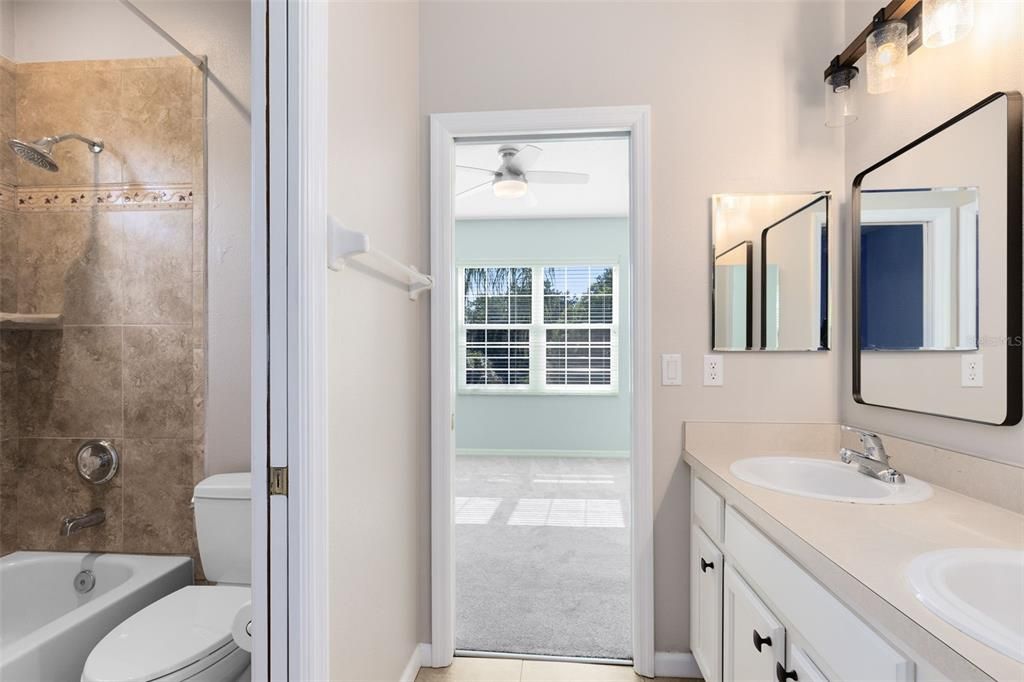 Active With Contract: $499,000 (4 beds, 3 baths, 2864 Square Feet)