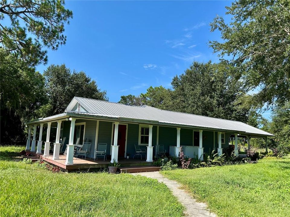 For Sale: $620,000 (3 beds, 2 baths, 2004 Square Feet)