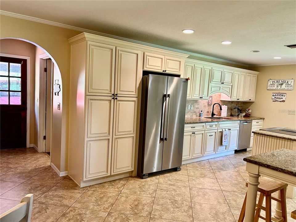 For Sale: $620,000 (3 beds, 2 baths, 2004 Square Feet)