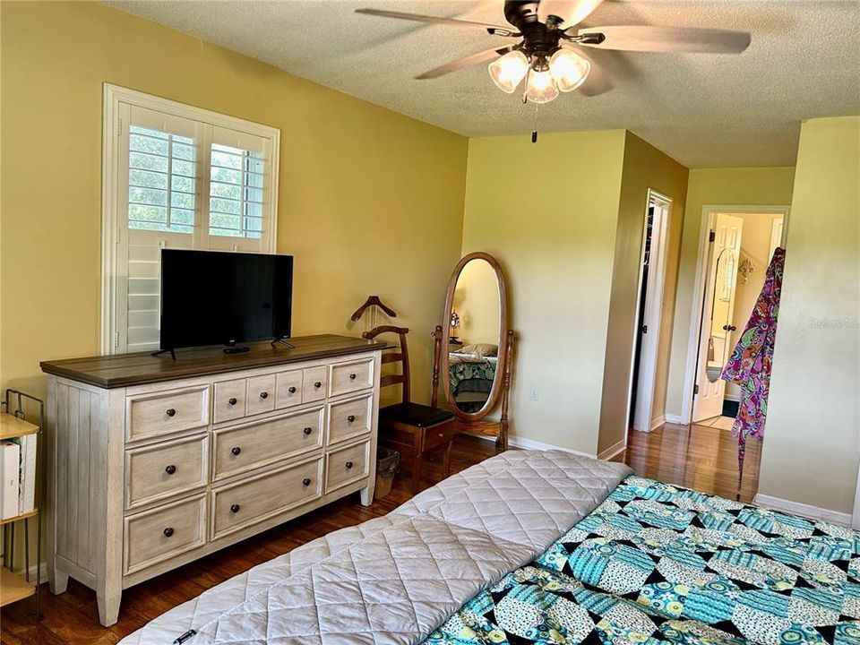 For Sale: $620,000 (3 beds, 2 baths, 2004 Square Feet)