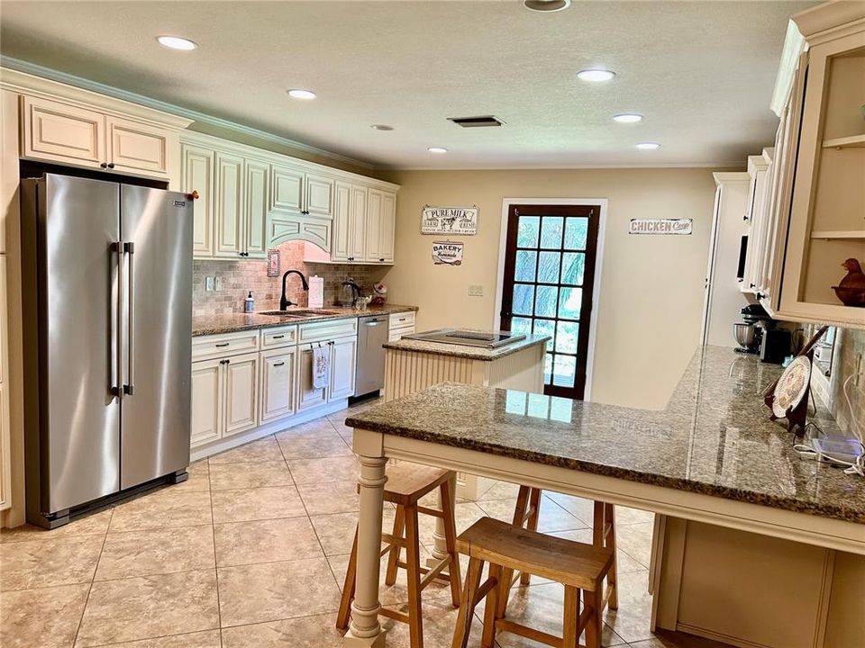 For Sale: $620,000 (3 beds, 2 baths, 2004 Square Feet)