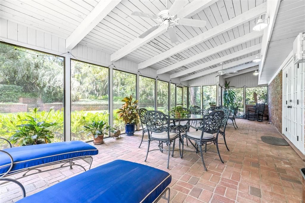 En Venta: $719,000 (4 camas, 3 baños, 2796 Pies cuadrados)