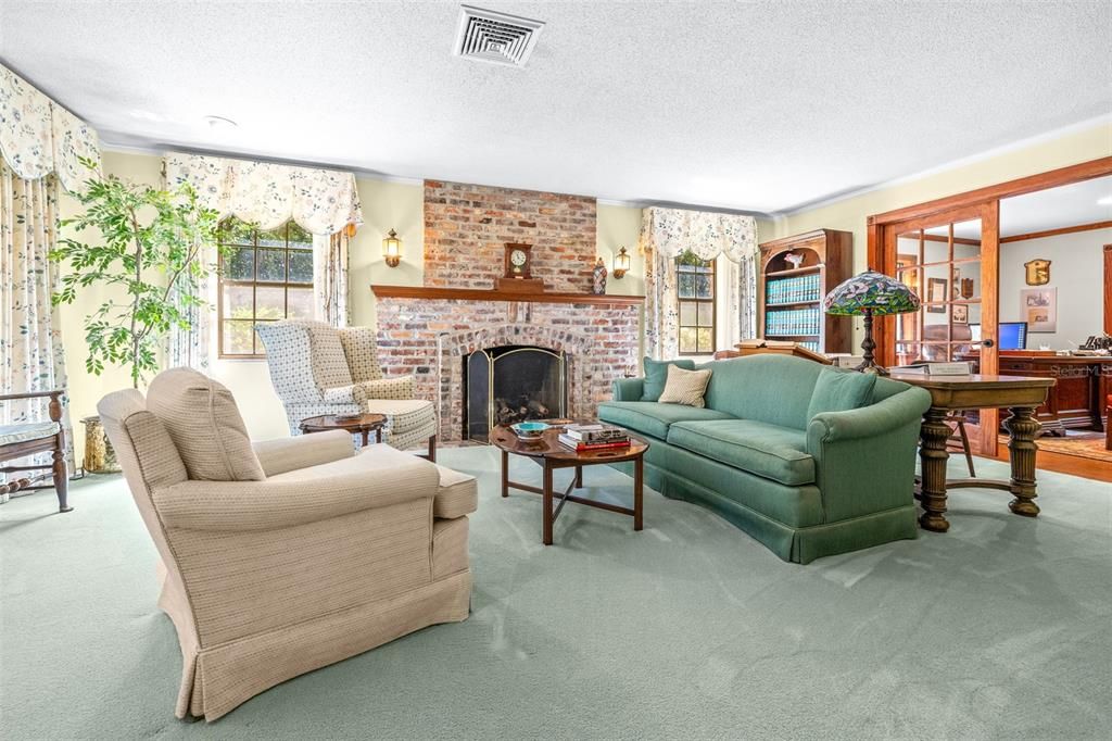 En Venta: $719,000 (4 camas, 3 baños, 2796 Pies cuadrados)