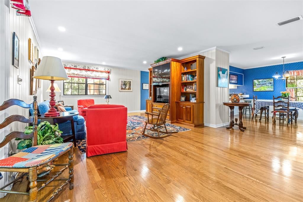 En Venta: $719,000 (4 camas, 3 baños, 2796 Pies cuadrados)