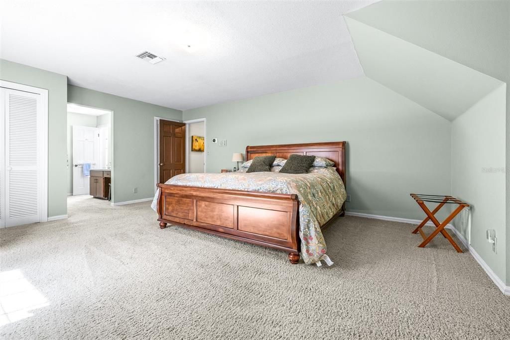 En Venta: $719,000 (4 camas, 3 baños, 2796 Pies cuadrados)