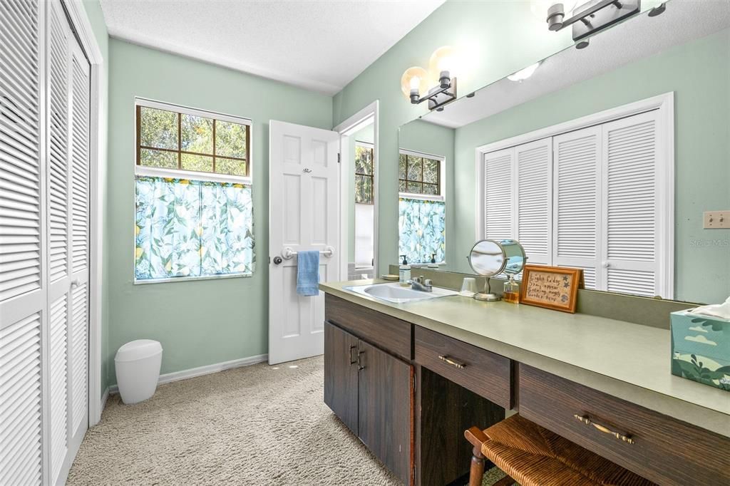 En Venta: $719,000 (4 camas, 3 baños, 2796 Pies cuadrados)