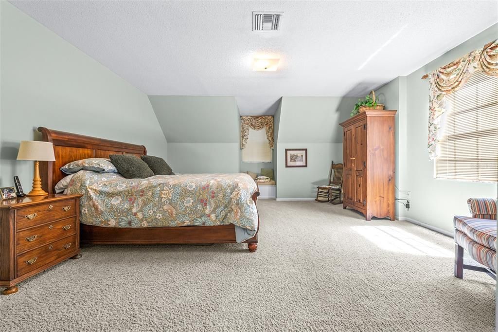 En Venta: $719,000 (4 camas, 3 baños, 2796 Pies cuadrados)